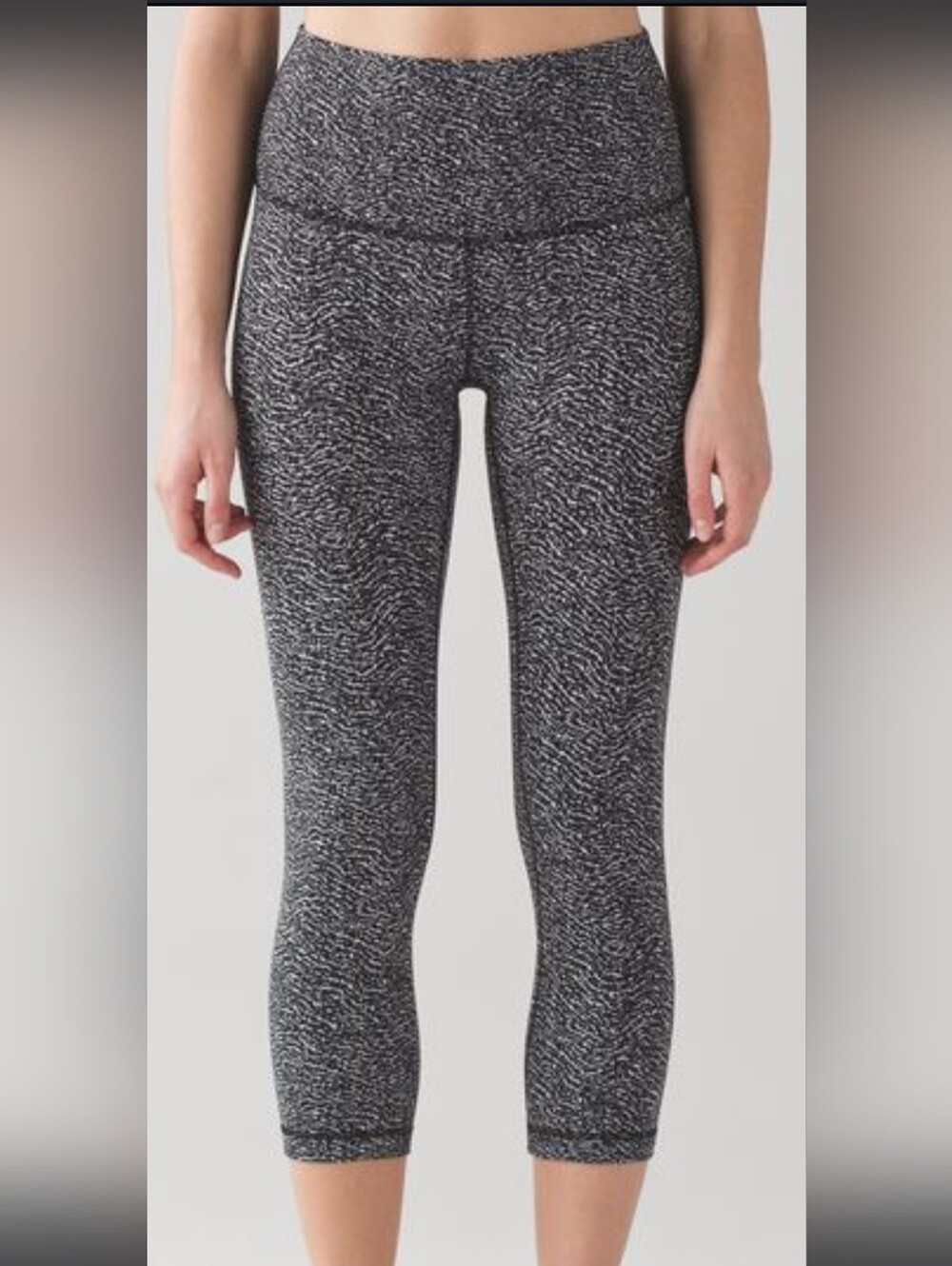 lululemon athletica Black Heather Capri Jeggings